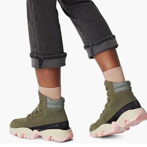 Sorel Kinetic Impact Conquest Sneaker Boots - Picture 2 of 10